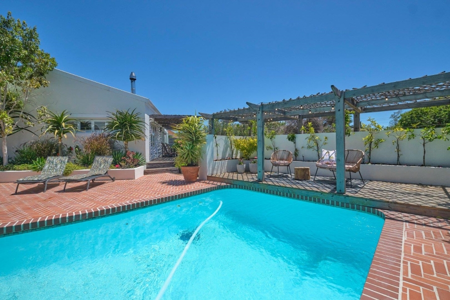 5 Bedroom Property for Sale in Flamingo Vlei Western Cape